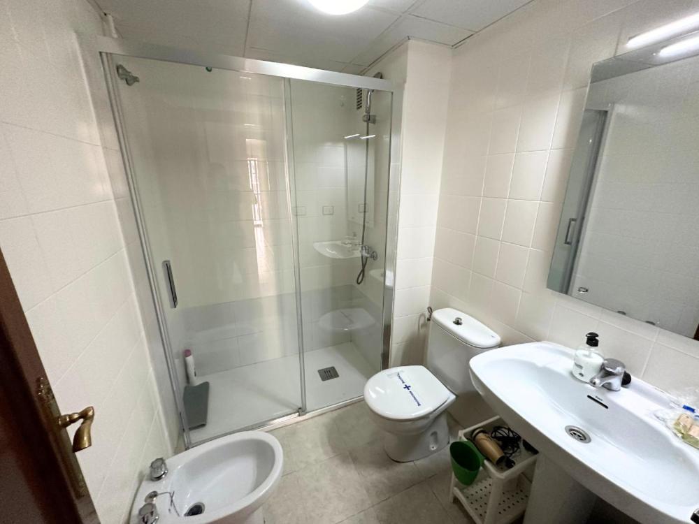 Dos Torres Tauriel - Espacioso Apartamento Con Impresionantes Vistas Y Garaje Privado Saragoça Exterior foto